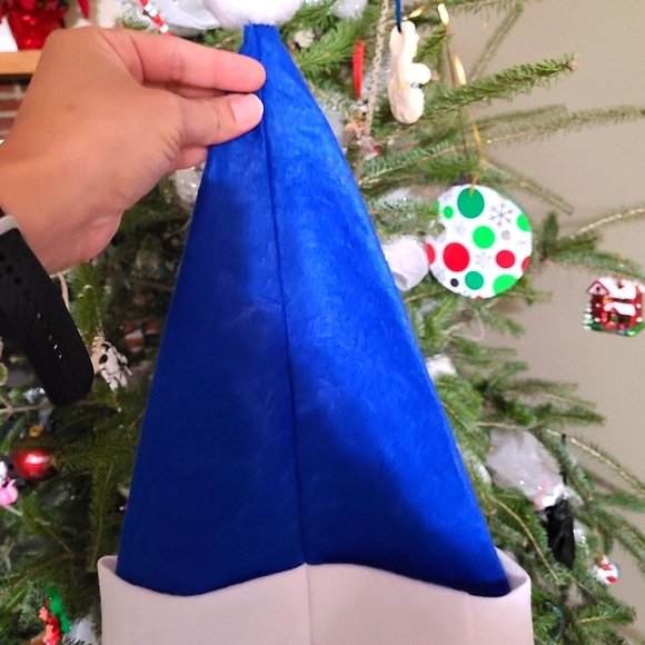 The Child Santa Hat - Picture 2 of 2